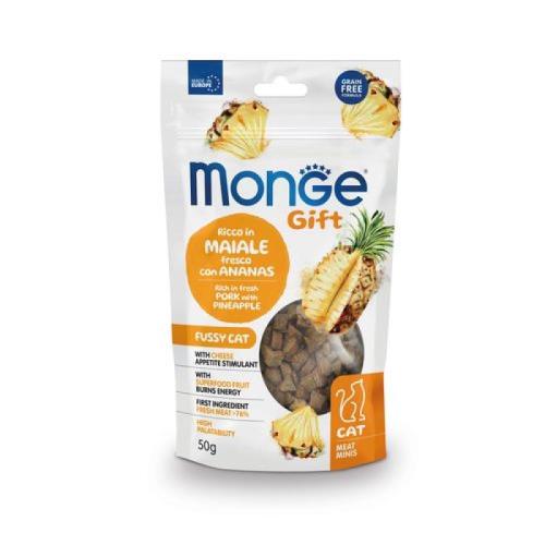 MONGE GIFT Meat Minis Fussy Cat 50g mäsové pochúťky pre mačky bravčové mäso s ananásom