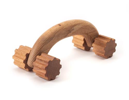 Anticelulitídny drevený masažér