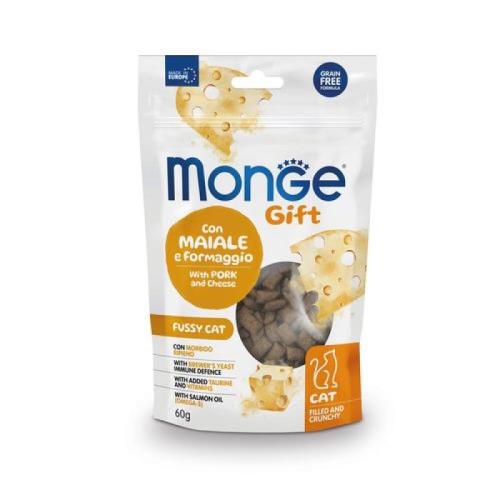 MONGE GIFT Fussy cat 60g chrumkavé a plnené pochúťky pre mačky s bravčovým mäsom a so syrom